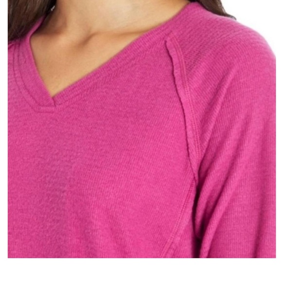 WILDFOX HALEY LONG SLEEVE V NECK PULLOVER TOP. SIZE LARGE - Picture 3 of 15